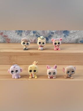 Disney Doorables SERIES 2 WINNIE THE POOH FLOCKED LOT OF 7